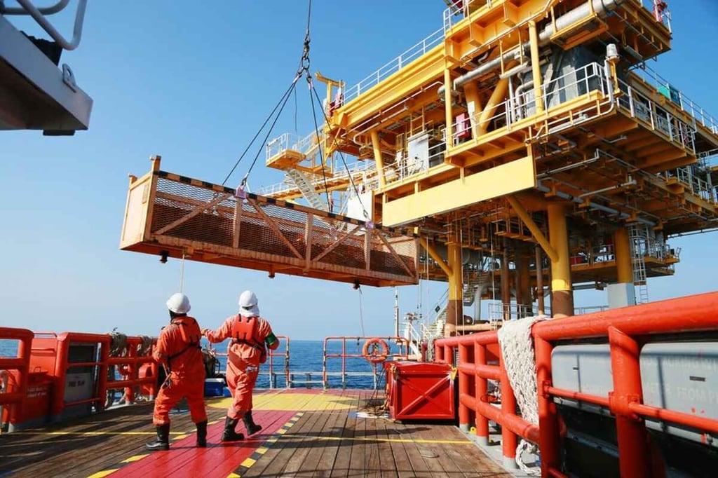 Oil prices surge over 8 percent as Middle East tensions escalate